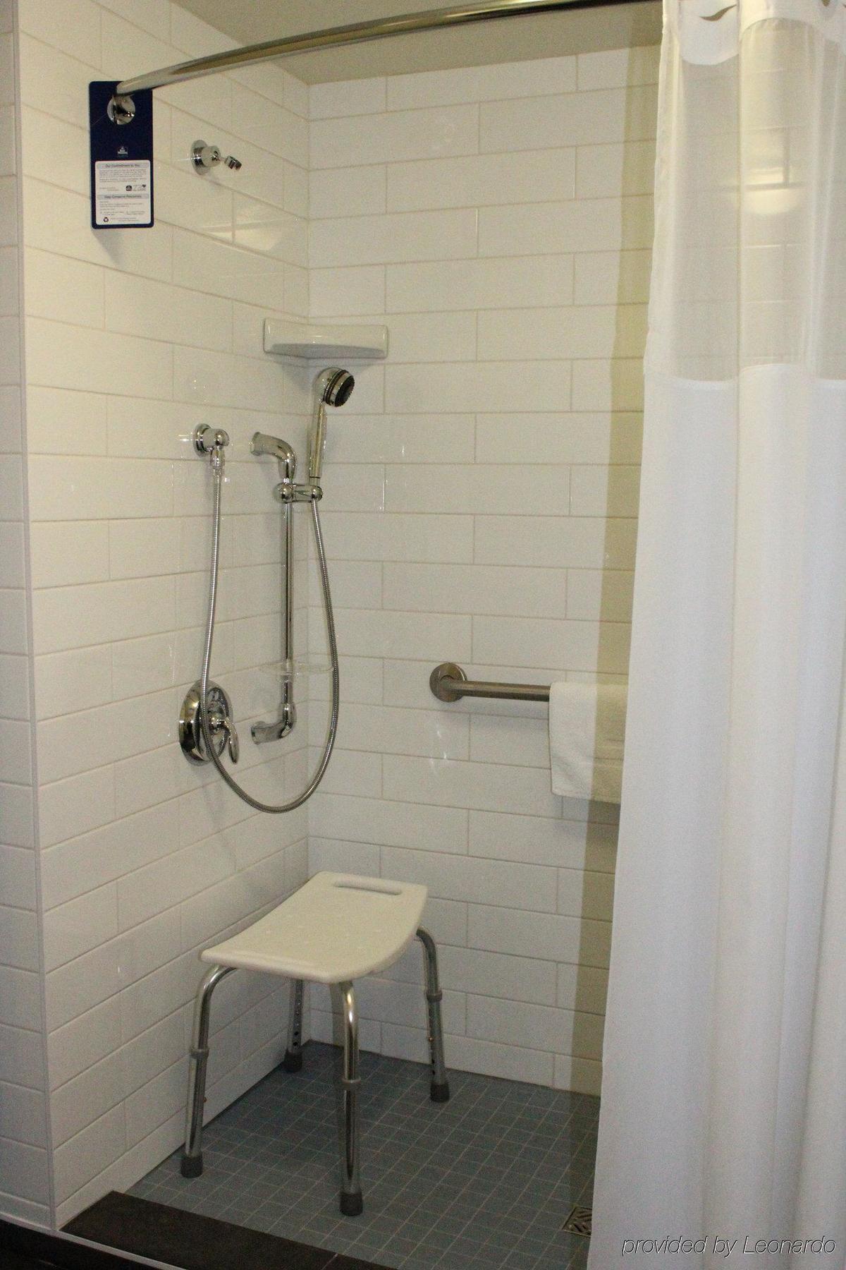 Best Western Thompson Room photo